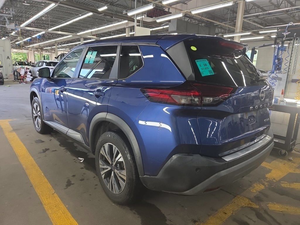 Used 2022 Nissan Rogue SV AWD/4WD image 12