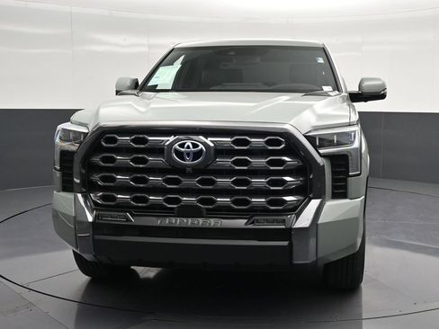 Used 2024 Toyota Tundra Platinum AWD/4WD image 6