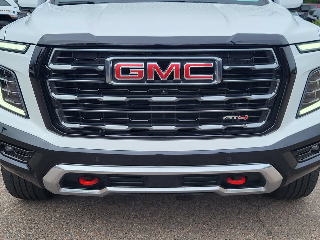 Used 2025 GMC Yukon XL AT4 w/ AT4 Premium Plus Package AWD/4WD image 12