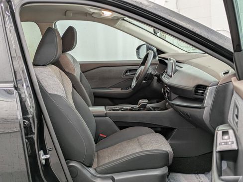 Used 2021 Nissan Rogue S image 15