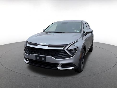 Used 2025 Kia Sportage LX image 7