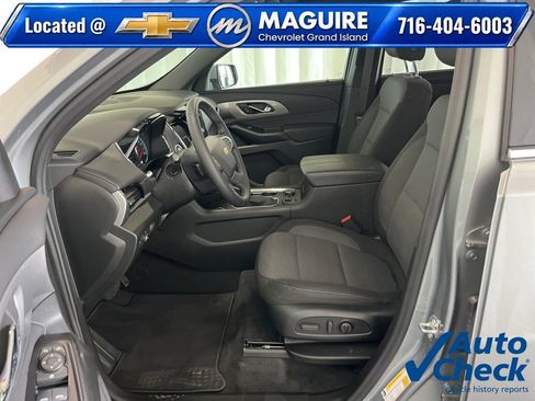 Used 2023 Chevrolet Traverse LT AWD/4WD image 1