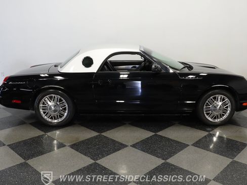 Used 2002 Ford Thunderbird Neiman Marcus RWD image 13