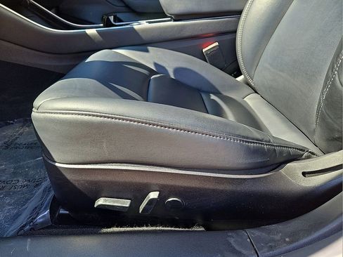 Used 2019 Tesla Model 3 Standard Range Plus image 23