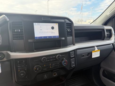 New 2026 Ford F550 4x4 Crew Cab image 15