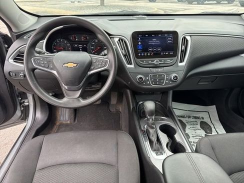 Used 2025 Chevrolet Malibu LT FWD image 6