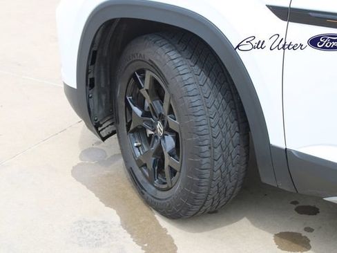 Used 2024 Volkswagen Atlas Peak Edition SEL AWD/4WD image 9
