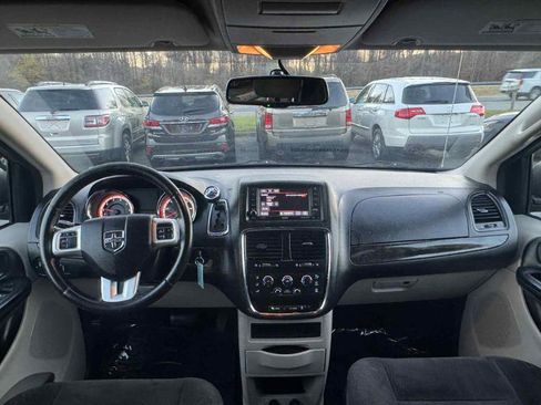 Used 2016 Dodge Grand Caravan SE w/ Quick Order Package 29E SE image 17