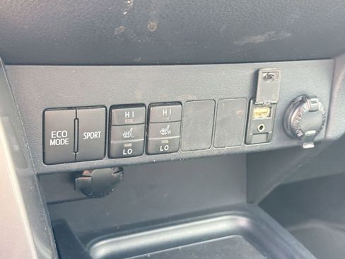 Used 2017 Toyota RAV4 Limited FWD image 23