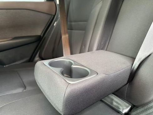 Used 2023 Nissan Rogue S image 15