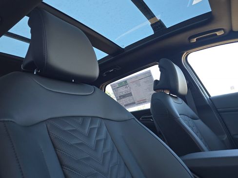 New 2026 Kia Sportage X-Line w/ X-Line Premium Package AWD/4WD image 14