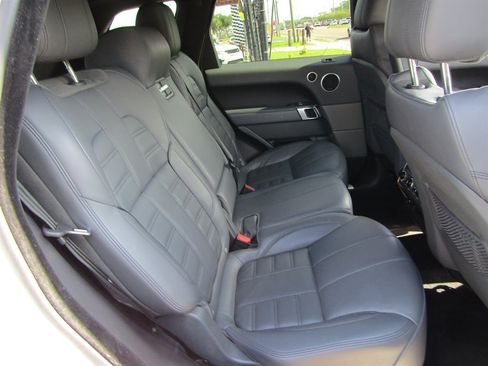 Used 2017 Land Rover Range Rover Sport HSE Dynamic AWD/4WD image 6