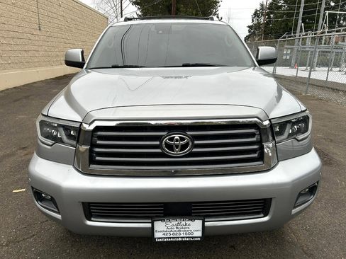 Used 2019 Toyota Sequoia SR5 image 2