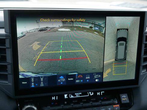 Used 2025 Toyota Sequoia TRD Pro AWD/4WD image 29