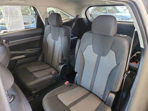 Used 2023 Kia Sorento AWD image 21