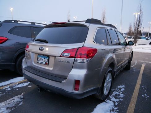 Used 2014 Subaru Outback 2.5i Premium image 5