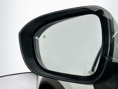 Used 2026 Nissan Rogue SV FWD image 16