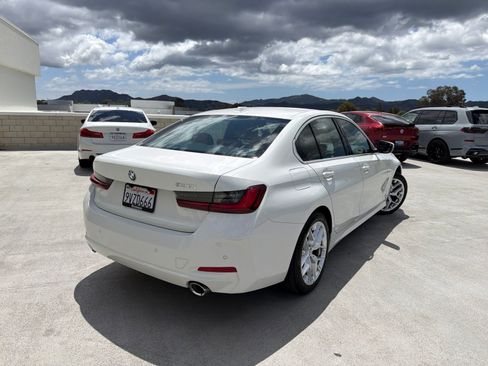 Used 2026 BMW 330i Sedan w/ Convenience Package RWD image 4