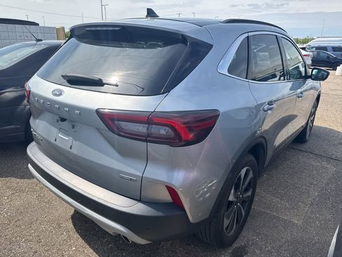 Used 2023 Ford Escape Platinum w/ Premium Technology Package AWD/4WD image 12