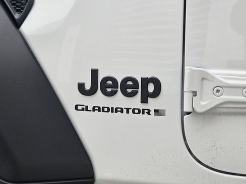 New 2026 Jeep Gladiator Sport image 27
