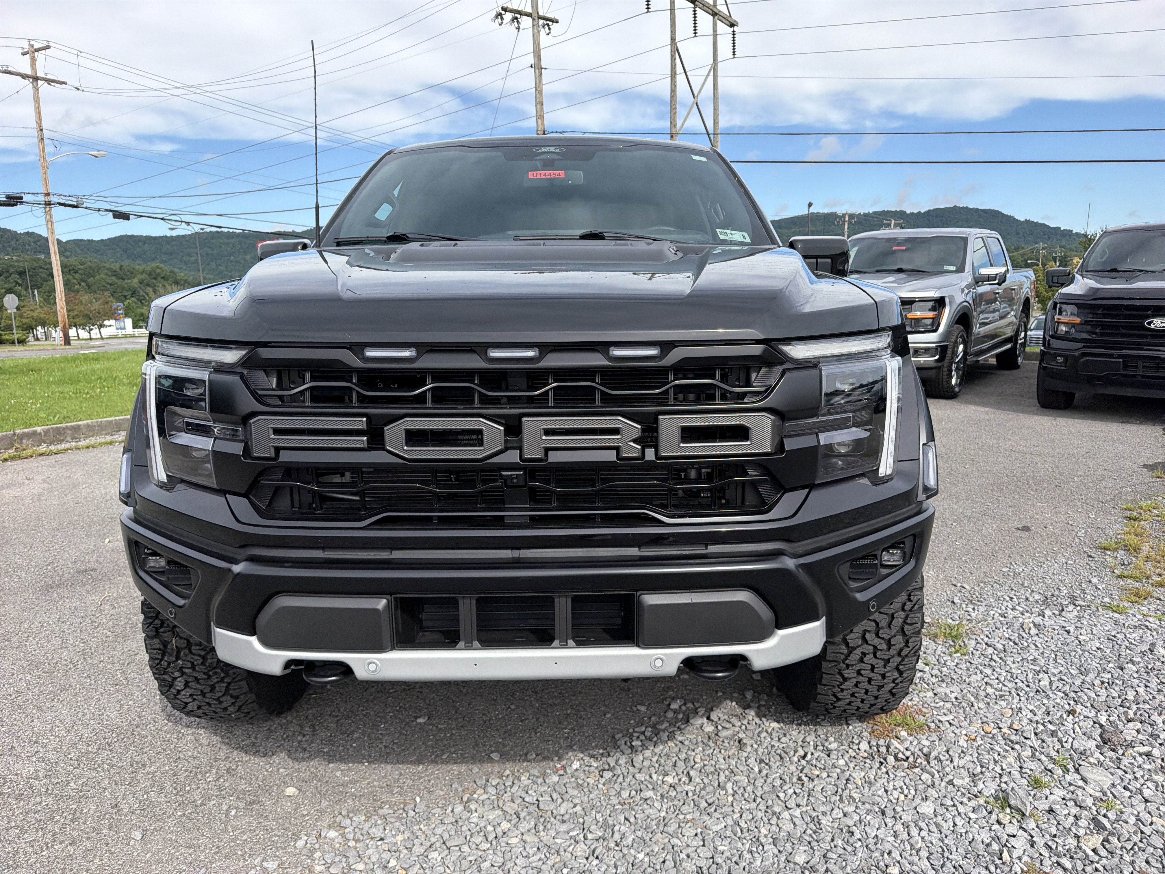 Used 2025 Ford F150 Raptor AWD/4WD image 11