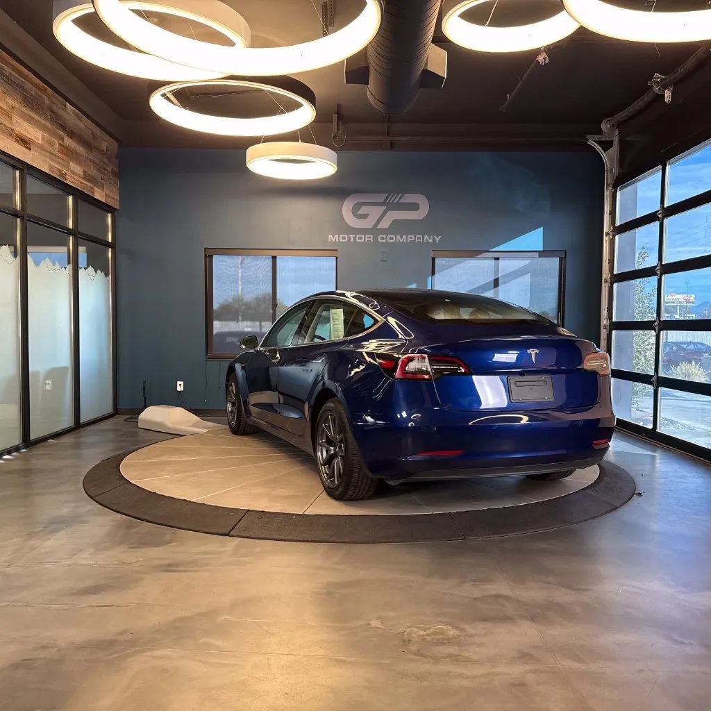 Used 2019 Tesla Model 3 Standard Range Plus RWD image 5