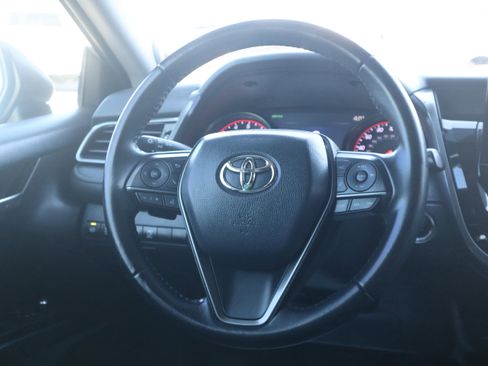 Used 2021 Toyota Camry XSE image 14