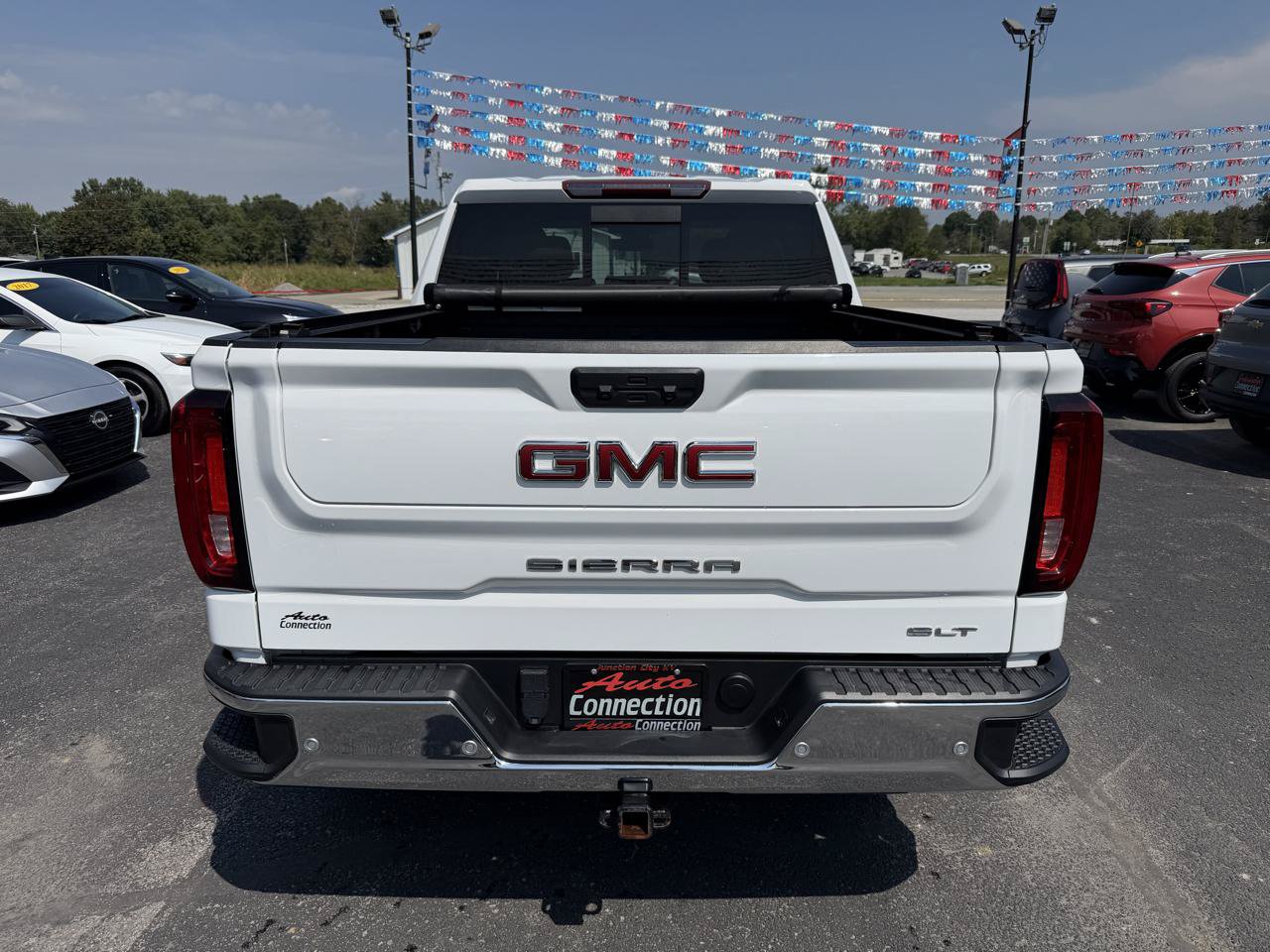 Used 2024 GMC Sierra 1500 SLT w/ SLT Premium Plus Package AWD/4WD image 5