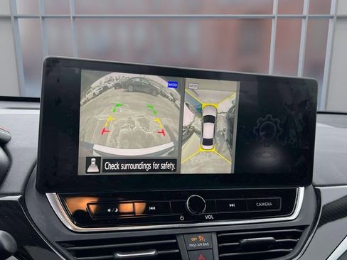 Used 2023 Nissan Altima 2.0 SR FWD image 30