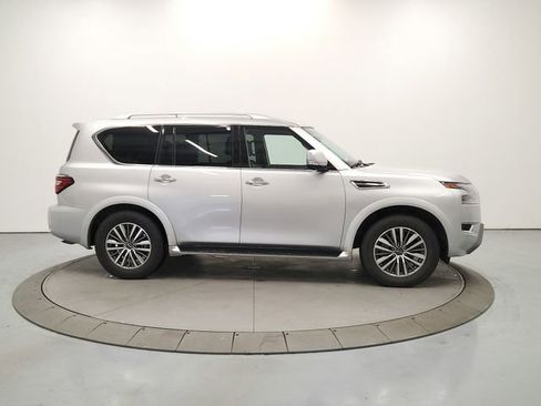 Used 2024 Nissan Armada SL image 8
