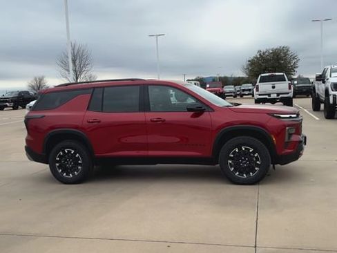 New 2026 Chevrolet Traverse Z71 w/ Enhanced Driving Package image 2