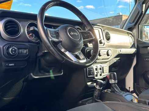 Used 2020 Jeep Gladiator Sport w/ Quick Order Package 24S image 13