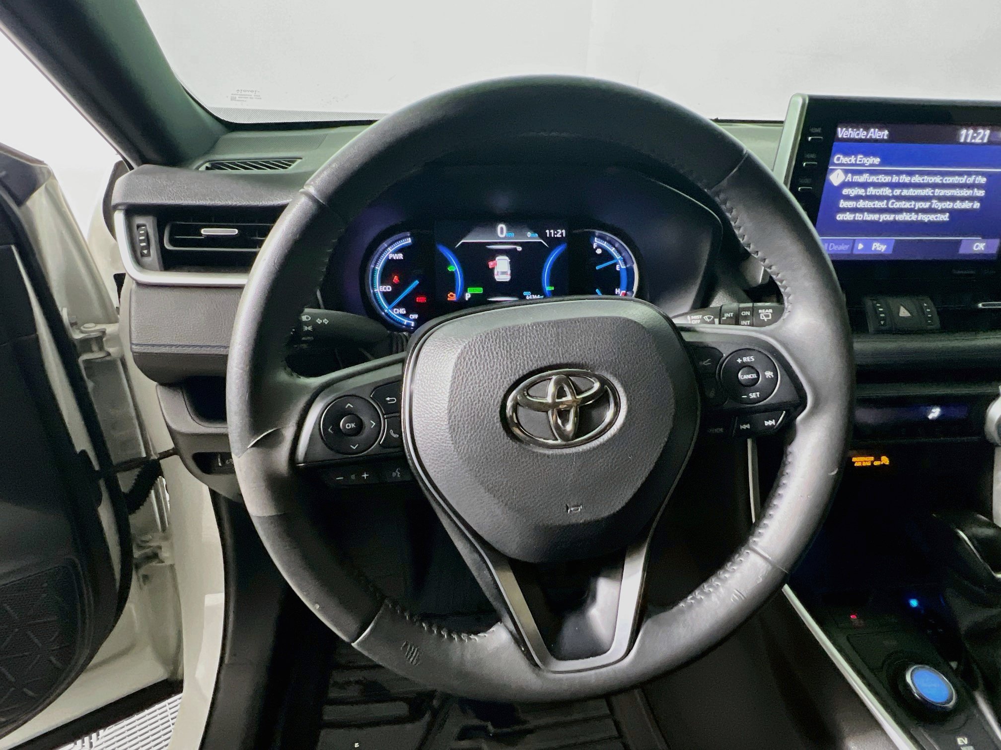 Used 2022 Toyota RAV4 XSE AWD/4WD image 17