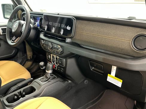 New 2026 Jeep Gladiator Willys AWD/4WD image 23