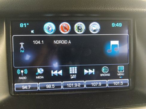 Used 2018 Chevrolet Suburban Premier RWD image 25