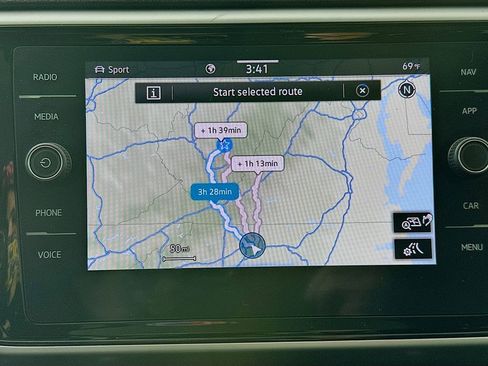 Used 2021 Volkswagen Atlas SEL Premium image 19