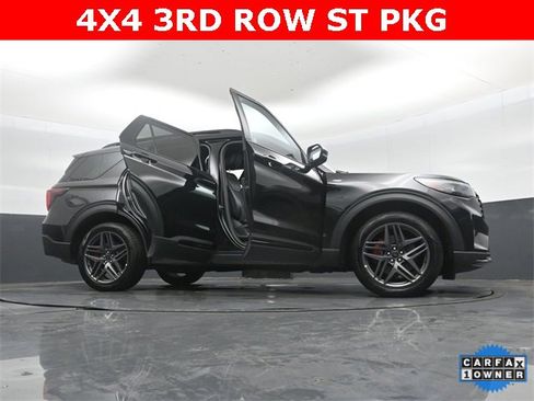 Used 2025 Ford Explorer ST-Line w/ ST-Line Street Pack image 48