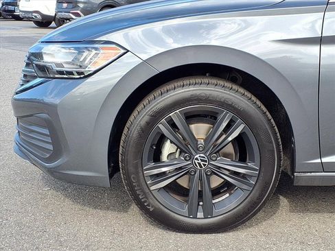 Used 2023 Volkswagen Jetta SE image 16