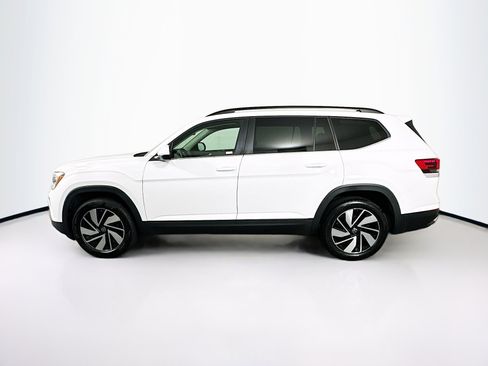 Used 2025 Volkswagen Atlas SE image 4