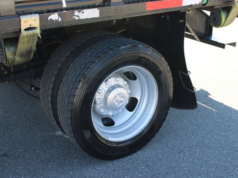 Used 2024 RAM 4500 SLT w/ Quick Order Package 2YG SLT image 4