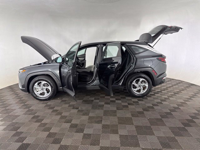Certified 2024 Hyundai Tucson SE FWD image 12