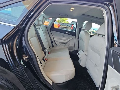 Used 2019 Volkswagen Jetta SE w/ Cold Weather Package FWD image 18