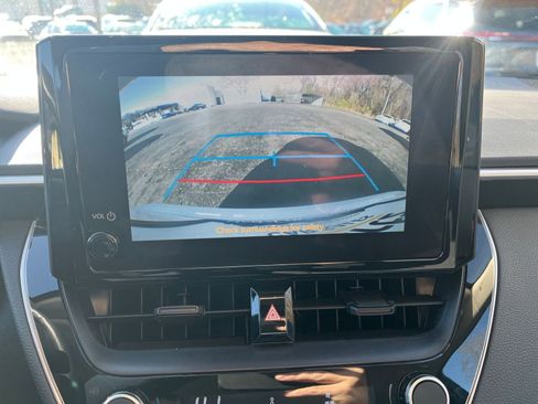 Used 2025 Toyota Corolla LE image 17