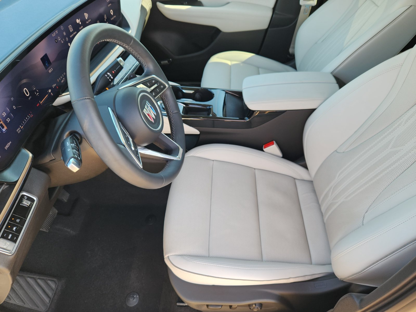Used 2024 Buick Envision Avenir AWD/4WD image 21