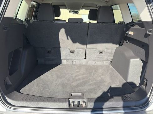 Used 2019 Ford Escape SE image 39