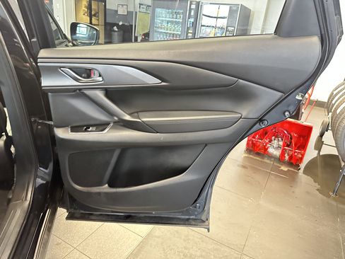 Used 2016 MAZDA CX-9 Touring image 32