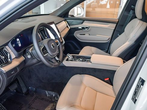 Used 2025 Volvo XC90 B5 Plus w/ Protection Package Premier image 21