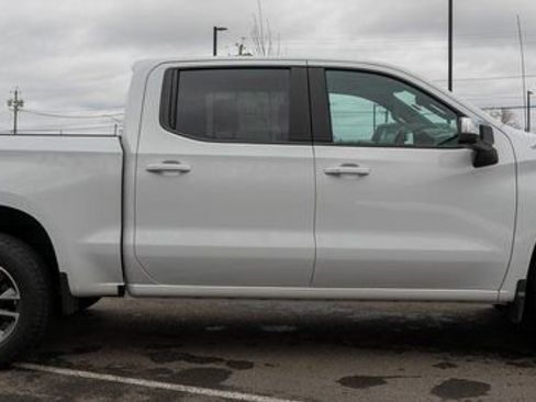 Used 2023 Chevrolet Silverado 1500 LT AWD/4WD image 5