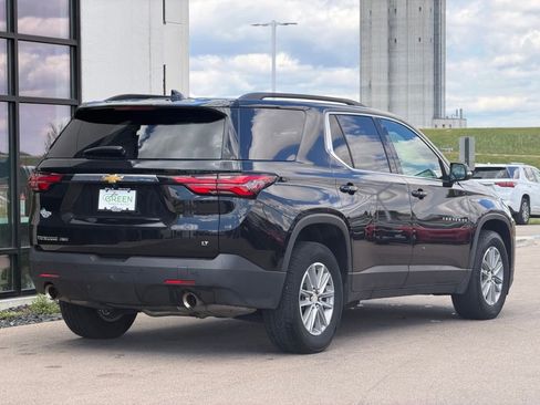 Used 2022 Chevrolet Traverse LT AWD/4WD image 4