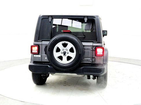 Used 2018 Jeep Wrangler Unlimited Sport S image 5